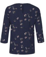 Load image into Gallery viewer, 3/4 Sleeve Twill Floral Denim Top
