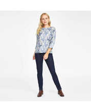 Load image into Gallery viewer, 3/4 Sleeve Twill Underwater Leaves Print Top

