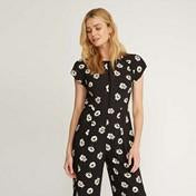 Load image into Gallery viewer, Crepe Flower Head Jumpsuit
