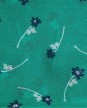 Load image into Gallery viewer, Eden Garden Sprig Tassel Scarf
