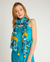 Load image into Gallery viewer, Archive Bloom Tassel Scarf
