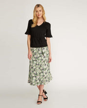 Load image into Gallery viewer, Black 1/2 Sleeve V-Neck Chiffon Frill Top
